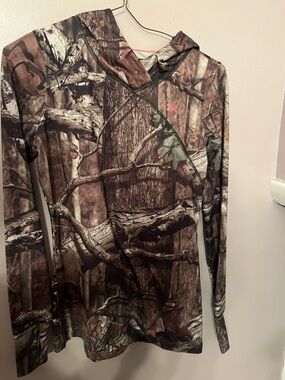 Under Armour Realtree Camo Hooded Pullover with Pink Logo Ladies Size S